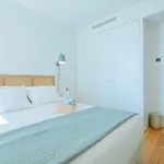 Picturesque Beachfront 아파트