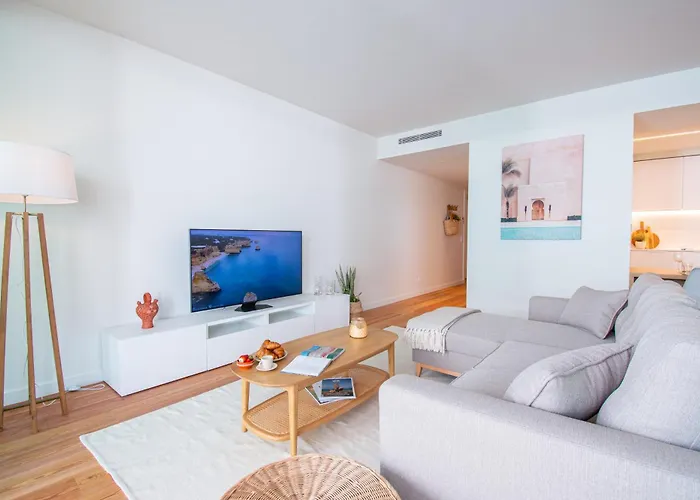 Διαμέρισμα Picturesque Beachfront *