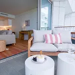 Picturesque Beachfront Apartament *